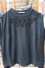 Topje zwart broderie mt 44, Kleding | Dames, Topjes, Maatwerk, Zwart, Maat 42/44 (L), Ophalen of Verzenden