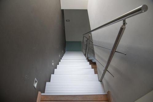 Aluminium trap met bordes in glas en trapleuning in inox, Doe-het-zelf en Bouw, Ladders en Trappen, Gebruikt, Trap, 2 tot 4 meter