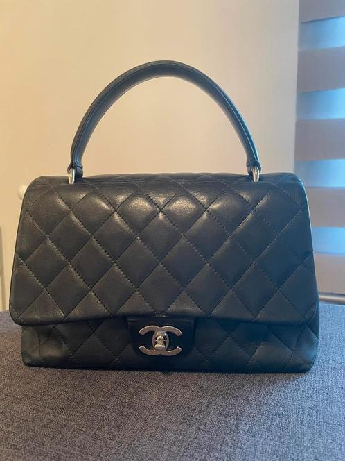 Chanel vintage handtas zwart, Handtassen en Accessoires, Tassen | Damestassen, Zo goed als nieuw, Handtas, Zwart, Ophalen of Verzenden
