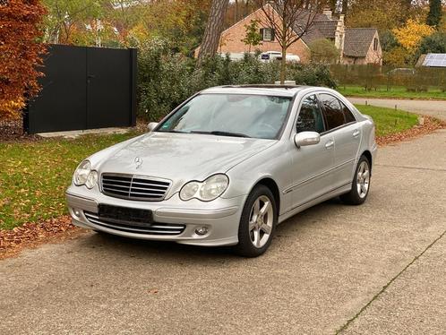 Mercedes C230 kompressor 2.5 benzine V6 2005 Facelift, Auto's, Mercedes-Benz, Particulier, C-Klasse, Benzine, Automaat, Ophalen