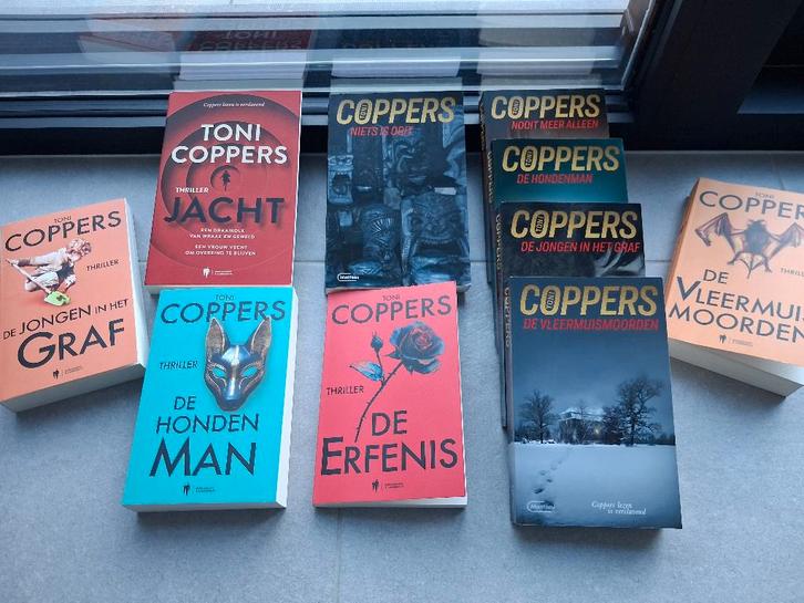 Boeken Toni Coppers, Boeken, Thrillers, Zo goed als nieuw, België, Ophalen of Verzenden