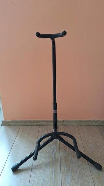 Pied guitare / stand guitare beschikbaar voor biedingen