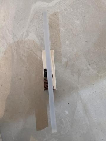 Lampe neuve  beschikbaar voor biedingen