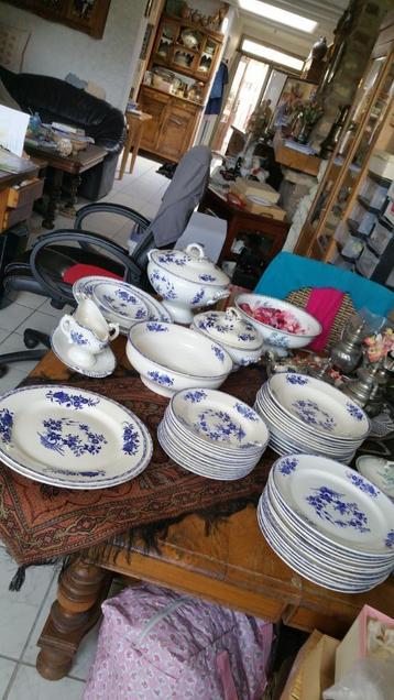 Prachtig 12 persoons eetservies BOCH serie GRAND BOUQUET beschikbaar voor biedingen