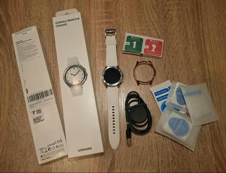 Samsung Smartwatch 4, Handtassen en Accessoires, Smartwatches, Gebruikt, Zilver, Ophalen of Verzenden