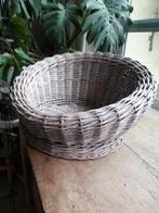 Kattenmand / hondenmand in riet, Animaux & Accessoires, Paniers pour chats, Enlèvement, Comme neuf, Roseau