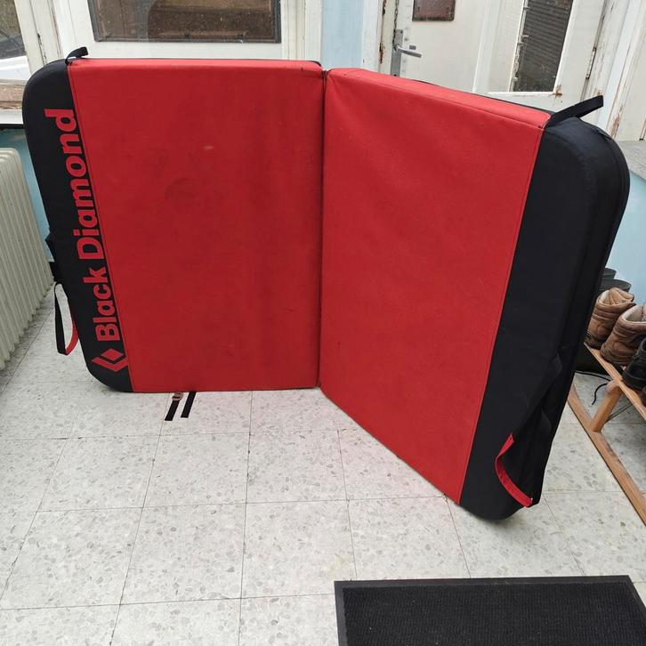 Tapis Crashpad Boulder Black Diamond, Sports & Fitness, Escalade, Comme neuf, Accessoire d'escalade, Enlèvement ou Envoi