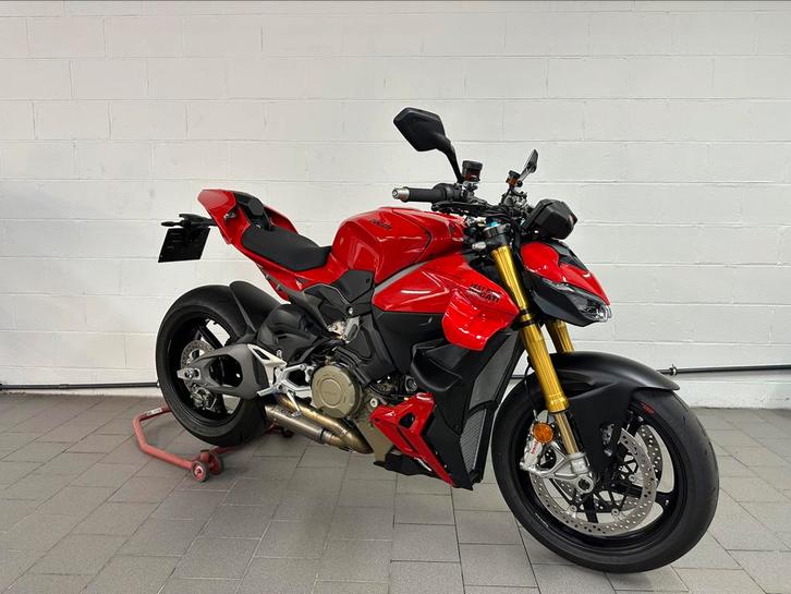 DUCATI STREETFIGHTER V4S**2025*AKRAPOVIC*DUCATI SAMBREVILLE, Motoren, Motoren | Ducati, Bedrijf, Naked bike, meer dan 35 kW, 4 cilinders
