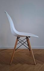 Vier Eetkamerstoelen, Huis en Inrichting, Wit, Zo goed als nieuw, Vier, Modern