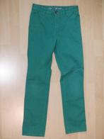 groene lange jeans Essentiel 134 - als nieuw, Enfants & Bébés, Vêtements enfant | Taille 134, Pantalon, Garçon, Enlèvement ou Envoi