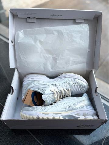 Asics gel Kayano silver maat 41-42-43 beschikbaar voor biedingen