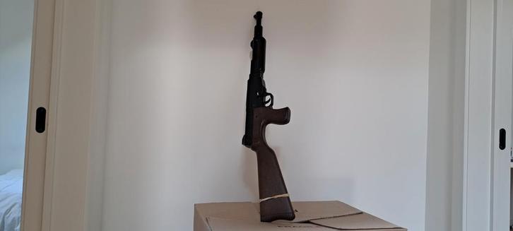 Realistische metalen replica geweer – draaibaar magazijn, Hobby en Vrije tijd, Overige Hobby en Vrije tijd, Zo goed als nieuw