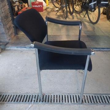 eetkamer stoelen in stof beschikbaar voor biedingen