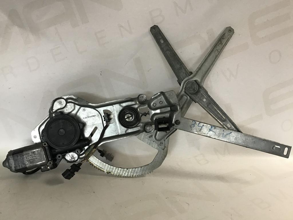 Raammechanisme rechtsvoor BMW E34 513219440709, Gebruikt, -, -, Ophalen of Verzenden