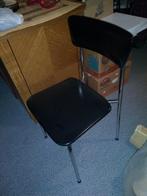 chaises, Enlèvement, Une