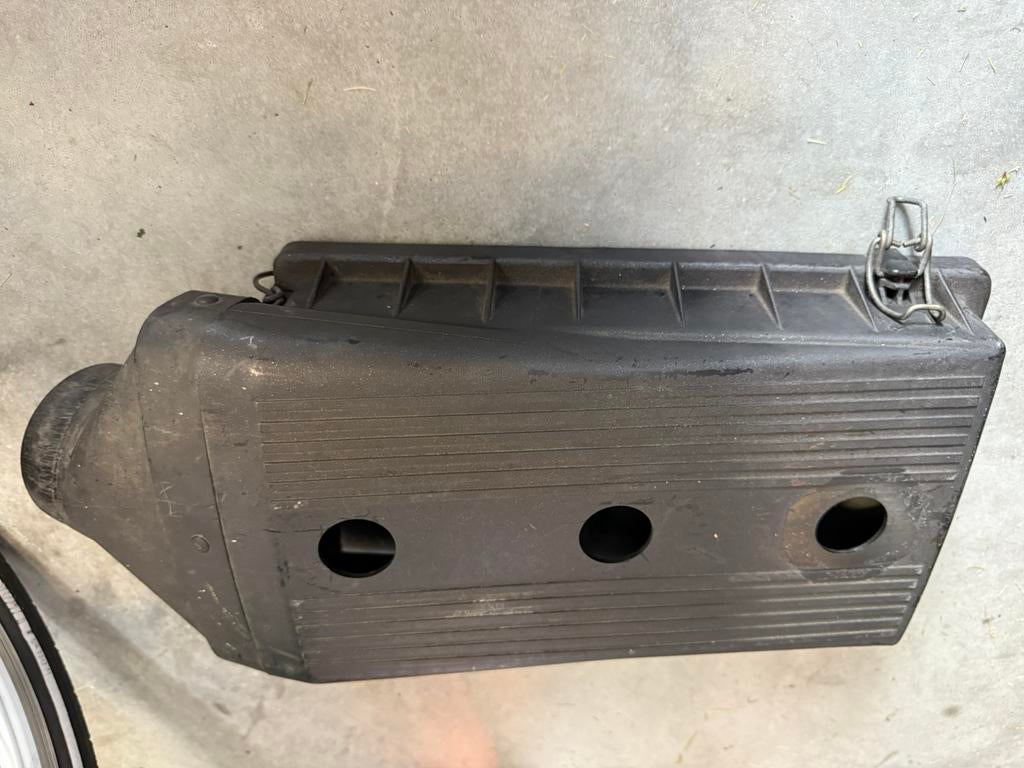 Couvercle de filtre à air 2.3-16 2.5-16, Enlèvement, Utilisé, Mercedes-Benz