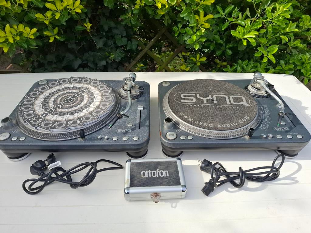 2 stuk SYNQ X-Trm-1 platenspelers, TV, Hi-fi & Vidéo, Enlèvement
