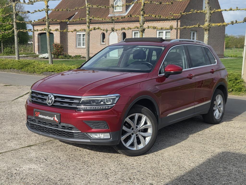 VW Tiguan 2.0TDI 4Motion Highline Pano Automaat Xenon, Auto's, Bedrijf, Diesel, 5 deurs, SUV of Terreinwagen