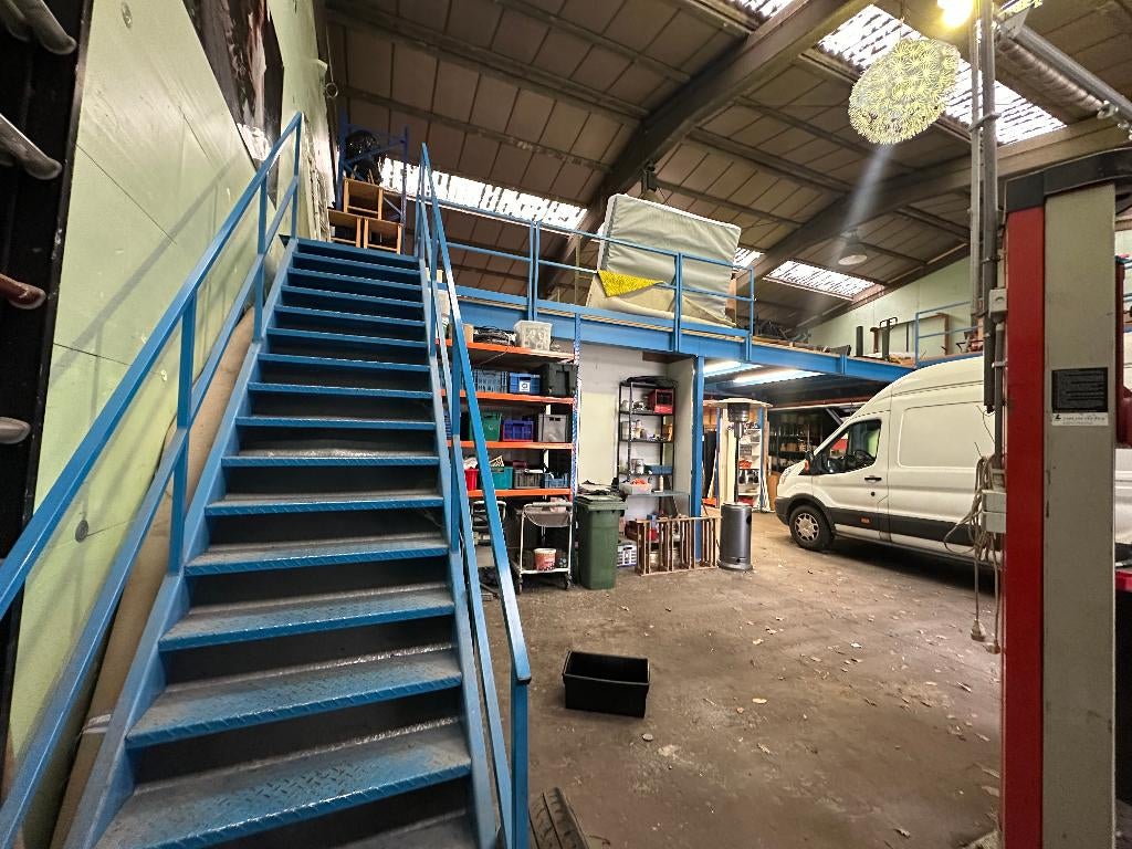 Entresolvloer 100m² incl. trap, Ophalen