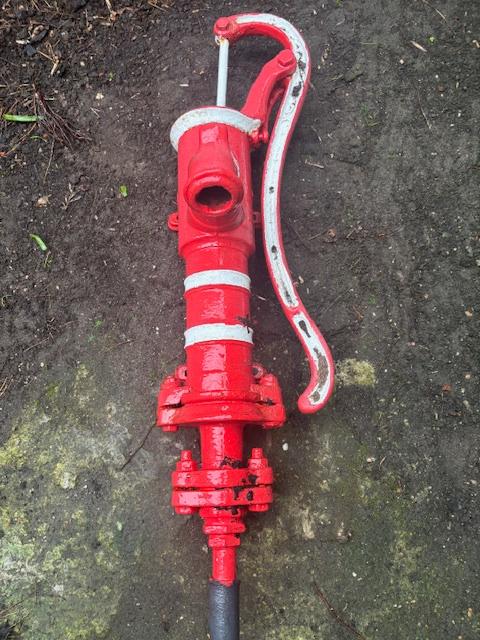 gietijzeren pomp, Ophalen, Gebruikt