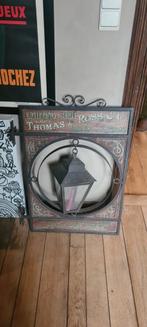 Enseigne bois anglaise, Collections, Enlèvement