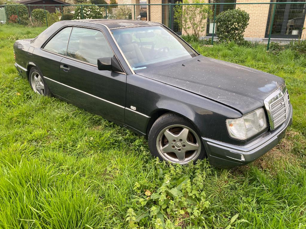 Mercedes W124 Coupe 1991 217 km volledig opteert, Auto's, Mercedes-Benz, Particulier, Te koop, Coupé