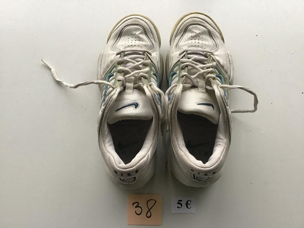 1 paire de chaussures Nike taille 38 pour 5 euros, Vêtements | Femmes, Chaussures, Comme neuf, Enlèvement ou Envoi