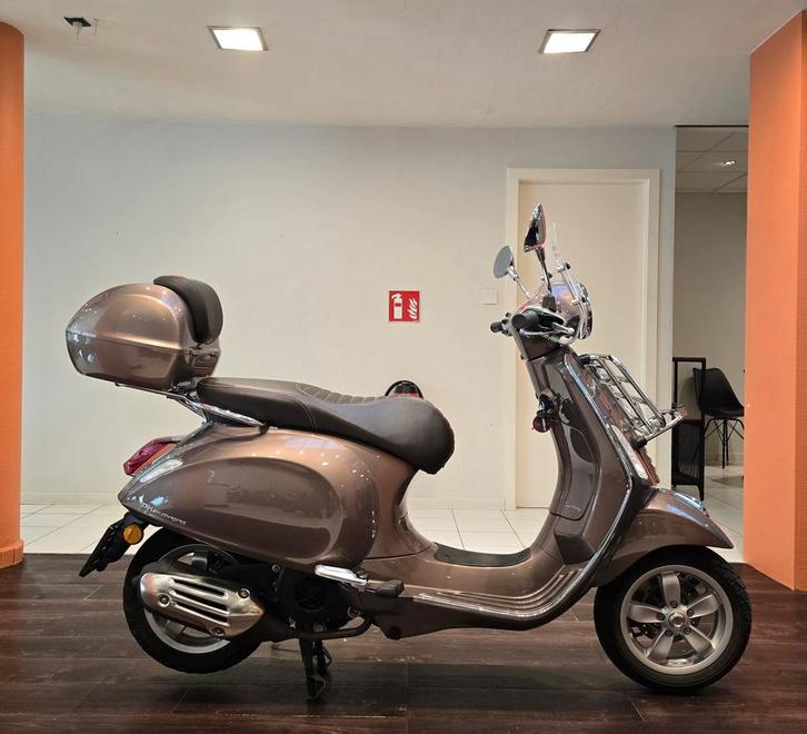 Vespa Primavera 125**2018**3.036km**Garantie, Vélos & Vélomoteurs, Scooters | Vespa, Comme neuf, Autres modèles, Enlèvement