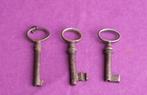 Sleutels, drie stuks voor kast en laden., Ophalen of Verzenden