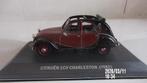 CITROËN 2CV CHARLESTON 82.IXO 1/43 COMME NEUVE,VITRINE, Ophalen of Verzenden, Zo goed als nieuw, Auto, Overige merken