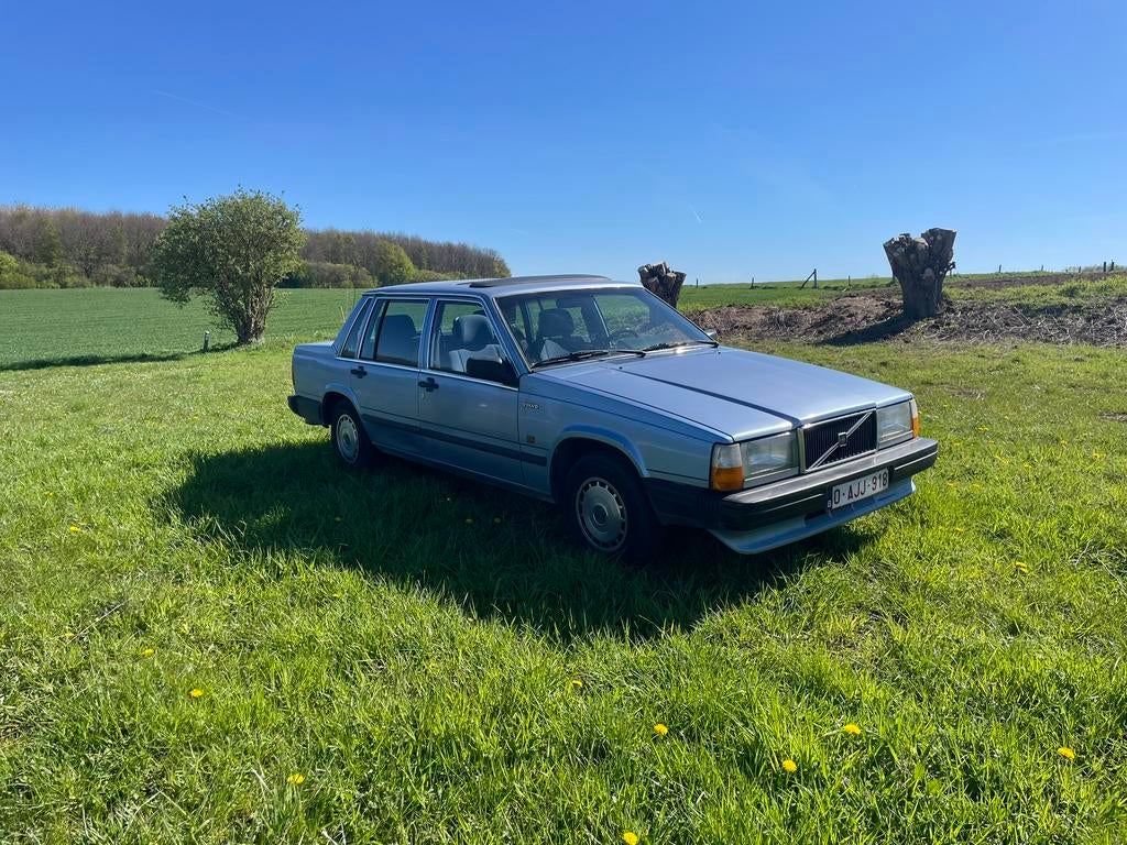 VOLVO 740 GL (B230K) koop of ruil, Auto's, Volvo, Achterwielaandrijving, 4 cilinders, Blauw, 2300 cc