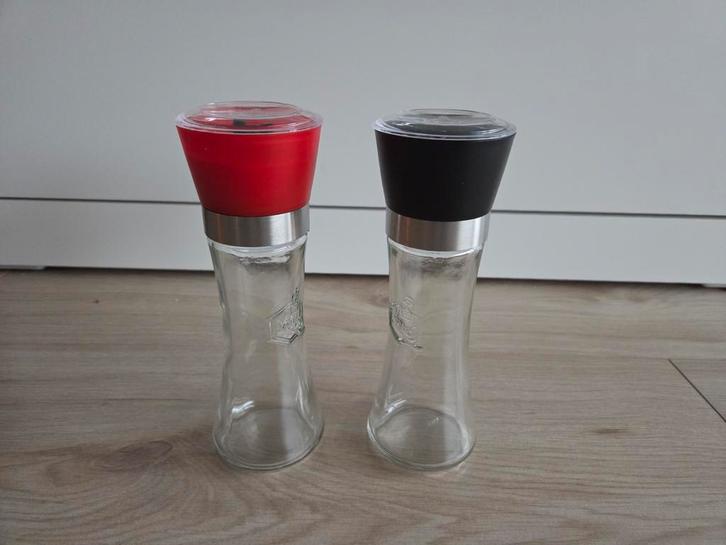 Zout- en Pepermolenset, Verzamelen, Glas en Drinkglazen, Nieuw, Ophalen