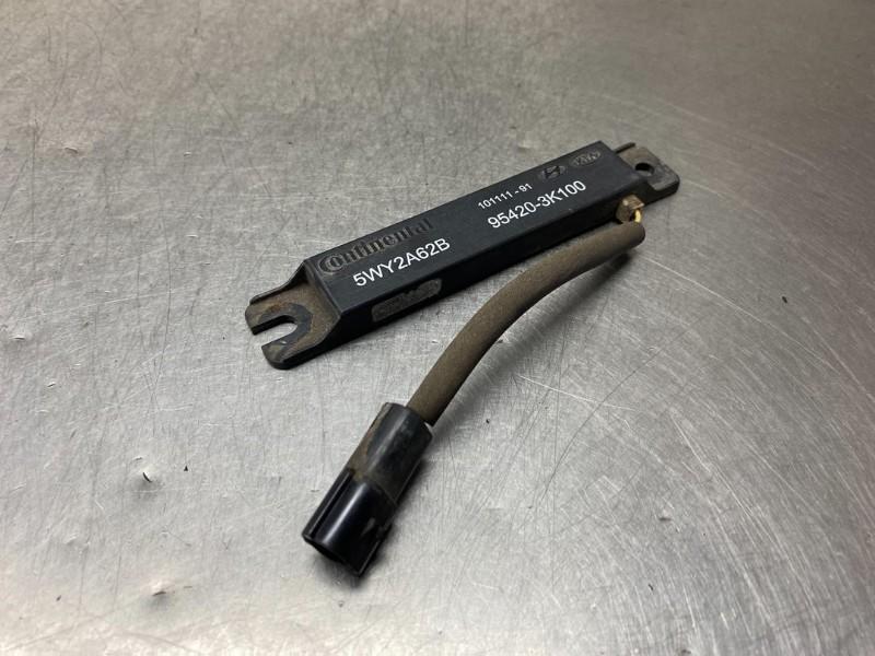 ANTENNE D'ACCÈS SANS CLÉ Kia Rio III (UB) (|954203K100|), Kia, Utilisé, Continental AG, Continental-Plaza 1
30175  Hannover, DE