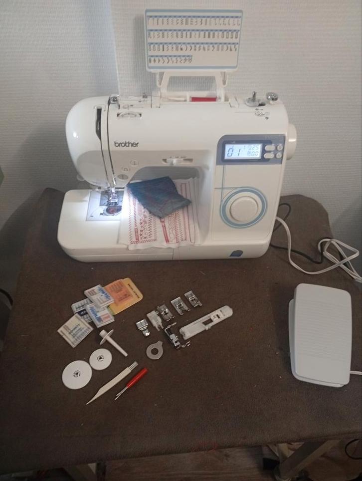 Brother innov'is 30 naaimachine in uitstekende staat, Hobby en Vrije tijd, Naaimachines en Toebehoren, Naaimachine, Brother, Ophalen