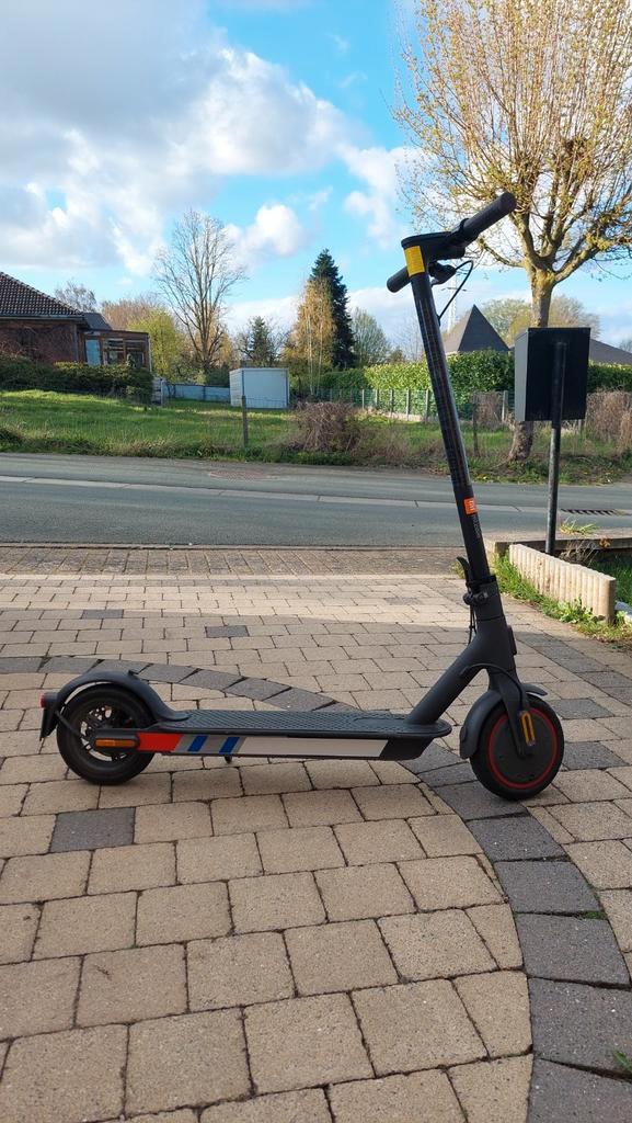 Xiaomi M365 Pro 2 scooter + accessoires, Fietsen en Brommers, Steps, Elektrische step (E-scooter), Ophalen