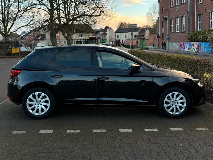 Seat Leon 1.6 TDI 142.000 kilometers, Autos, Seat, Particulier, Leon, Phares directionnels, Airbags, Air conditionné, Alarme, Bluetooth