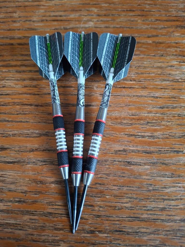 Darts pijlen 26g, Sport en Fitness, Ophalen, Pijlen