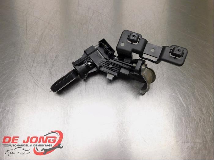 Serrure de contact + clé d'un Fiat Punto Evo, Autos : Pièces & Accessoires, Autres pièces automobiles, Fiat, Utilisé, 3 mois de garantie