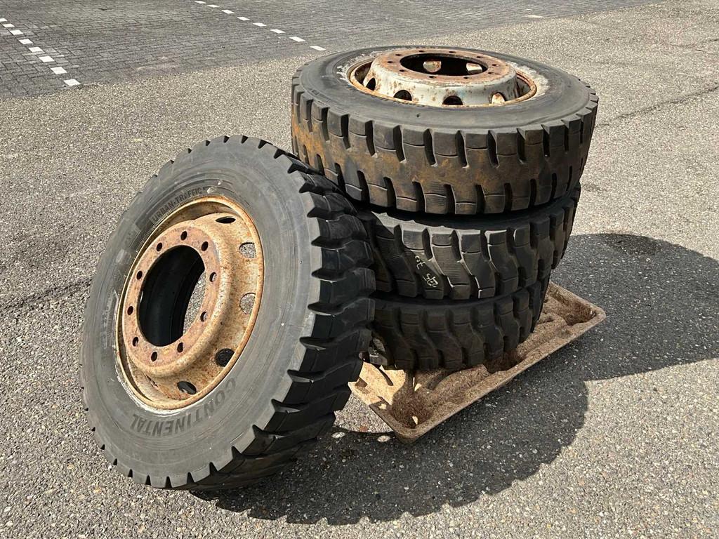 4x Continental 275/70 R22.5 Urban-Traffic M+S Band met velg, Zakelijke goederen, Landbouw | Onderdelen | Banden, Velgen en Assen