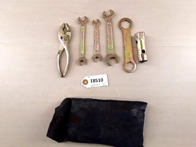 YBR125 2005 - 2006 Yamaha Gereedschap D1-35274