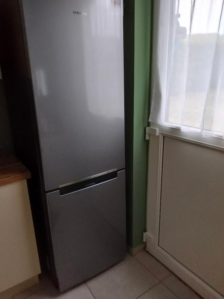 Frigo combiné congelateur no frost, Enlèvement, Utilisé, Avec compartiment congélateur
