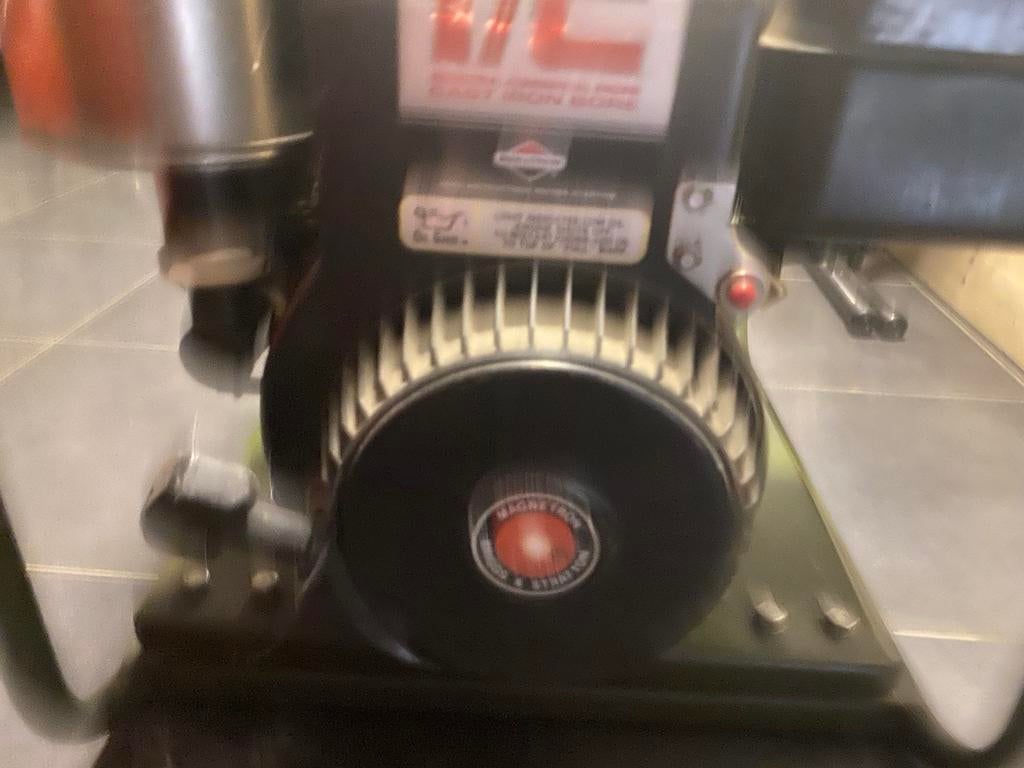 Leger Generator met 5pk Briggs & Stratton IC, Ophalen, Gebruikt, Minder dan 5 kVA, Benzine