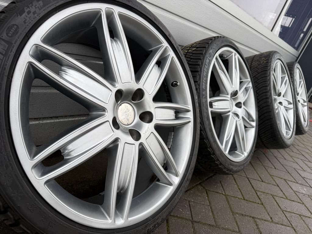 Originele 20 inch Maserati GTS Quattroporte velgen banden, -, -, Banden en Velgen, Ophalen of Verzenden
