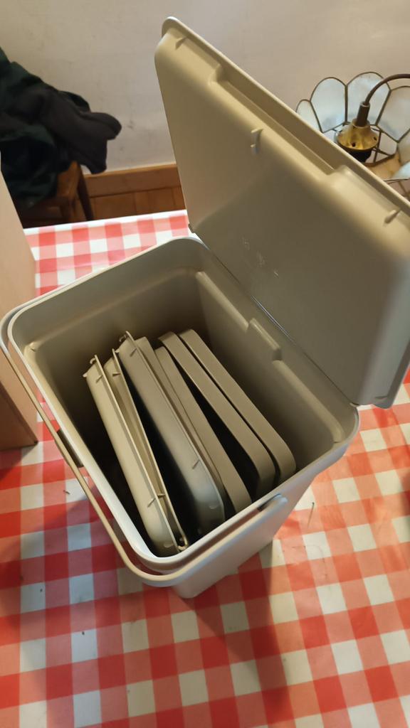 Nieuwe vuilbak ikea met verschillende deksels, Huis en Inrichting, Woonaccessoires | Prullenbakken, Ophalen, Zo goed als nieuw