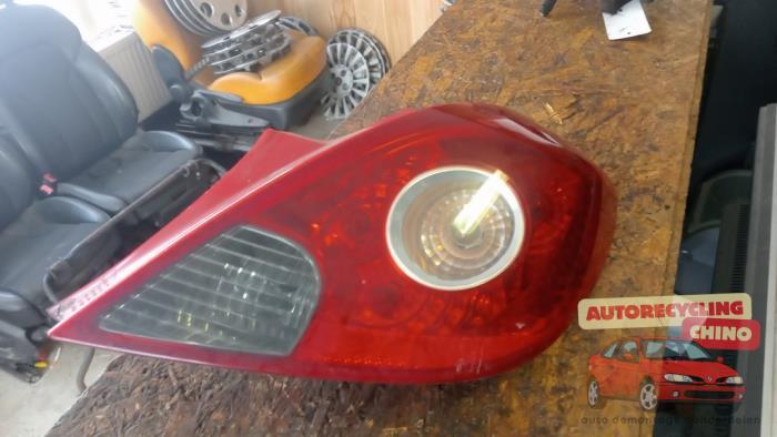 Achterlicht links van een Opel Corsa, Gebruikt, -, -, Opel