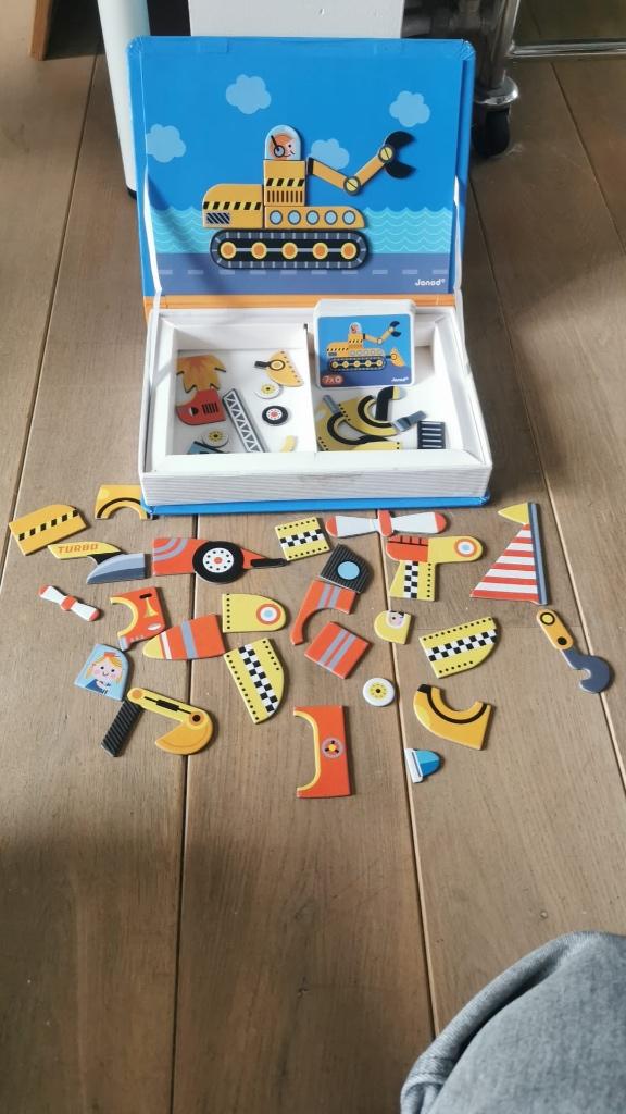 Magneti book voertuigen van Janod, Kinderen en Baby's, Speelgoed | Kinderpuzzels, Zo goed als nieuw, 4 tot 6 jaar, Ophalen of Verzenden