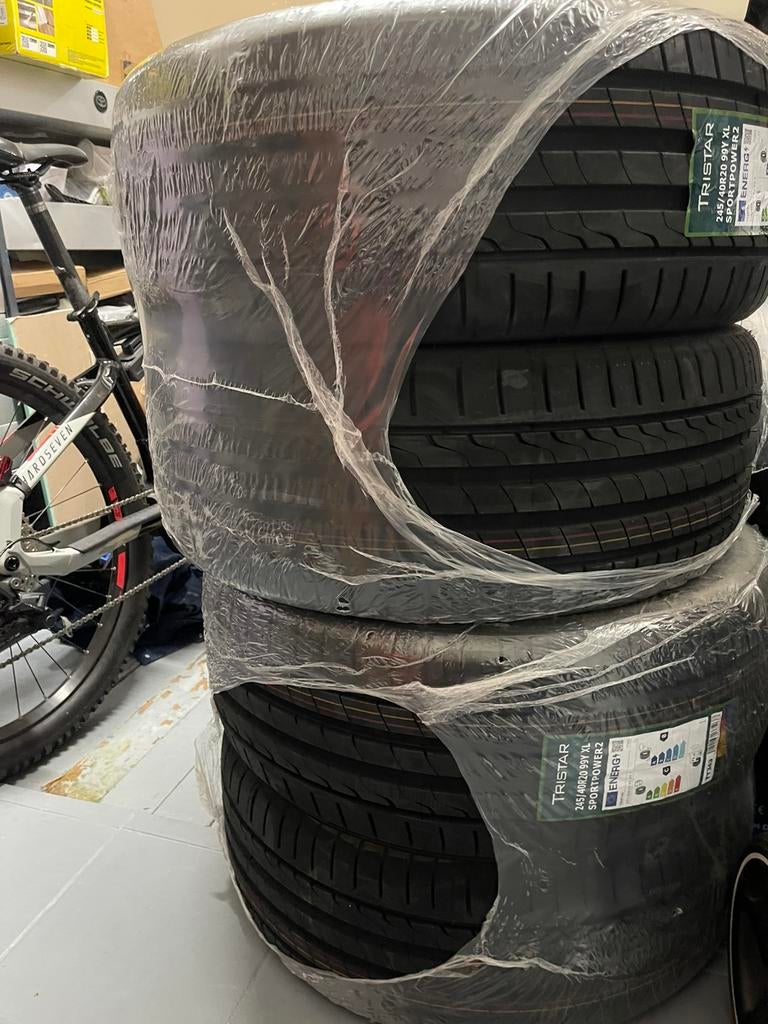 245/40/20, Enlèvement, Pneu(s)