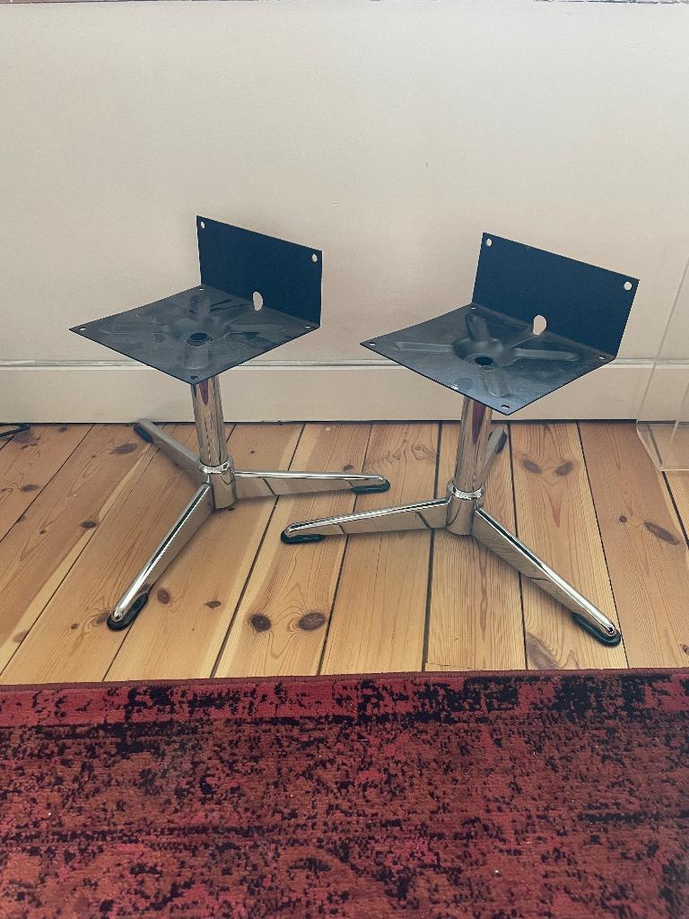 Lot de 2 pieds chromés pour enceinte, Enlèvement, Comme neuf, Pied