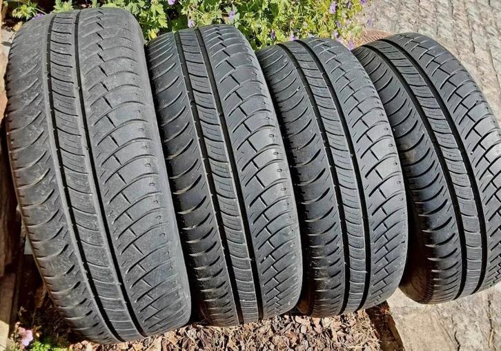 Bons pneus été 185/60-15 sur jantes Opel Combo, Auto-onderdelen, Banden en Velgen, Banden en Velgen, Zomerbanden, 15 inch, 185 mm