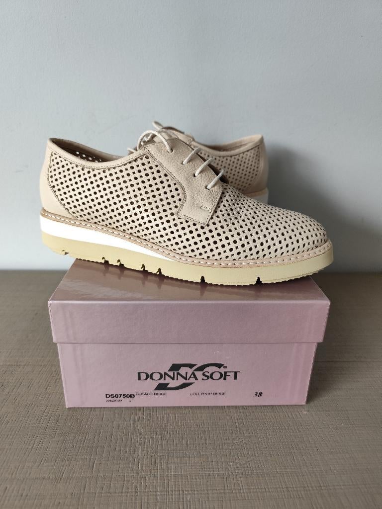 Nouvelles chaussures pour femmes, taille 38, Vêtements | Femmes, Chaussures, Neuf, Enlèvement ou Envoi, Beige, Sneakers et Baskets